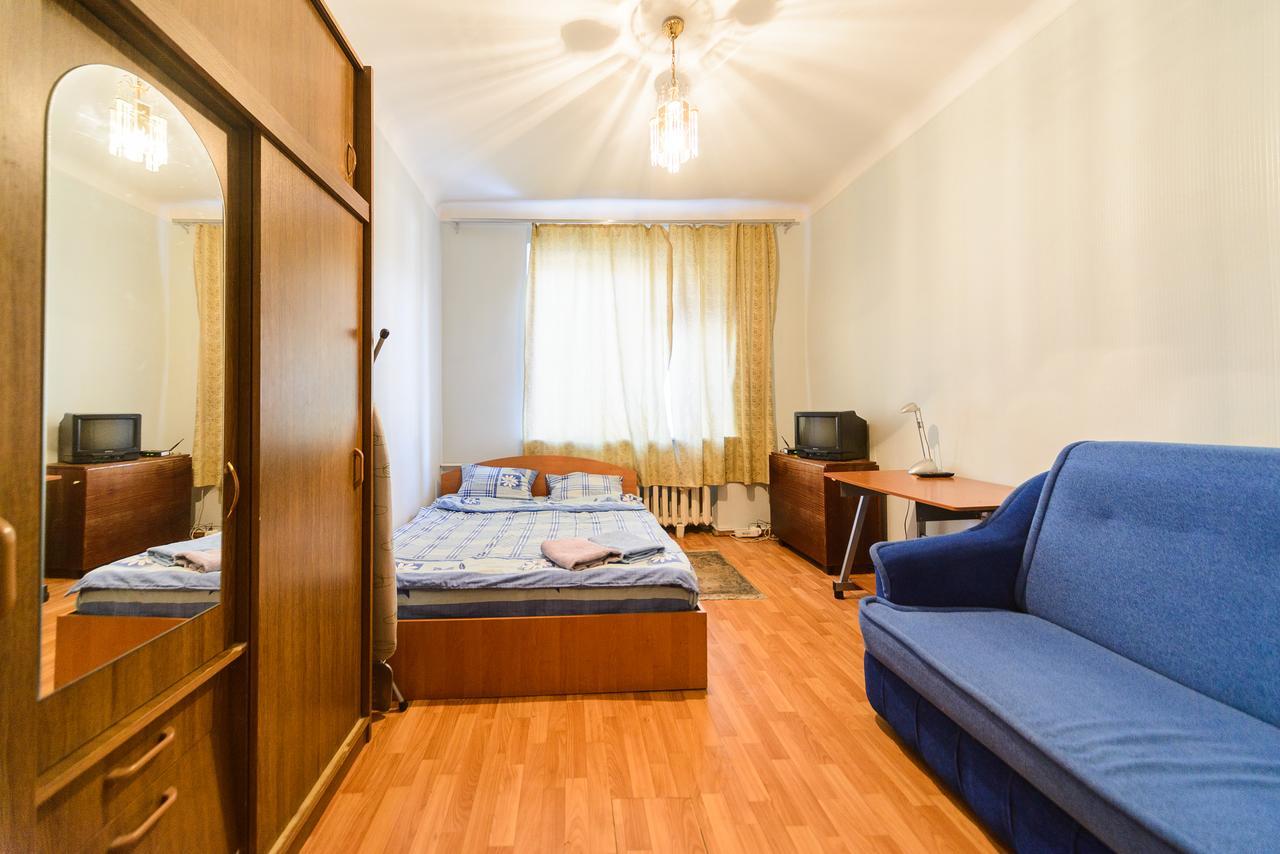 Квартира По Адресу Ул. Черняховского 12 Kiev Exterior foto