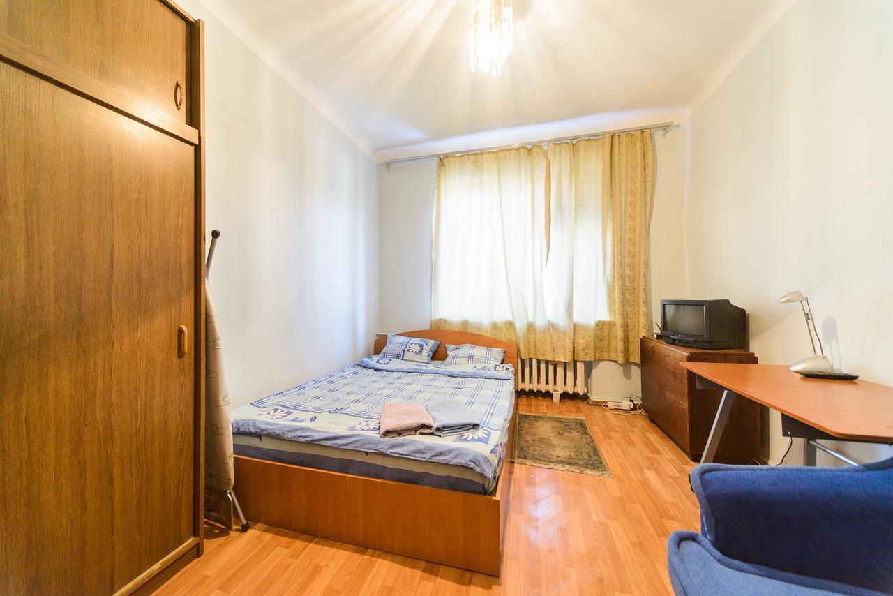 Квартира По Адресу Ул. Черняховского 12 Kiev Exterior foto