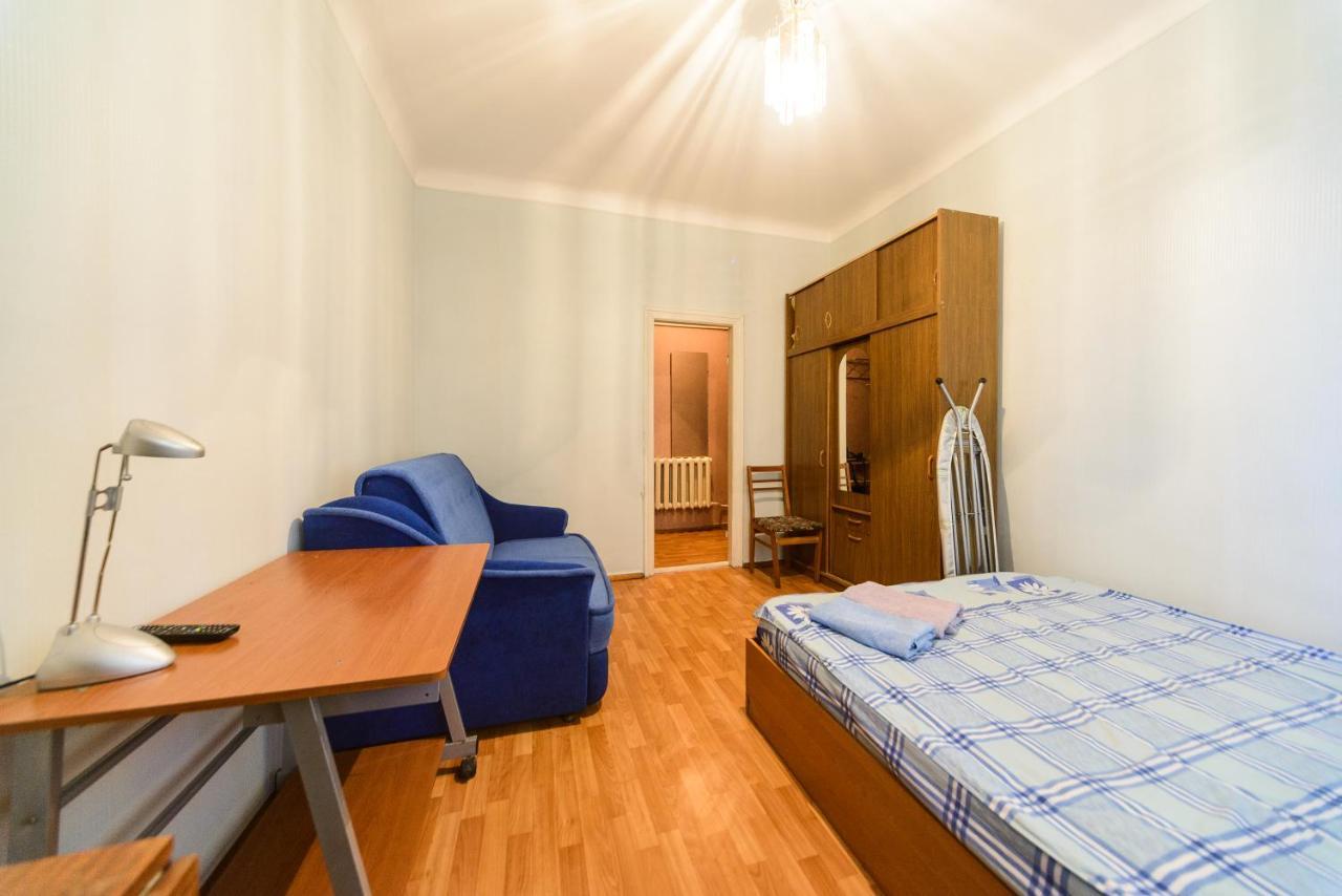 Квартира По Адресу Ул. Черняховского 12 Kiev Exterior foto